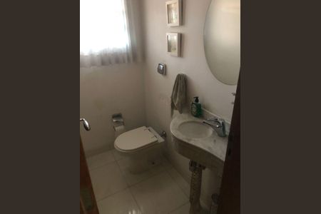Casa à venda com 270m², 3 quartos e 3 vagas
