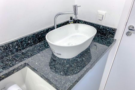 Apartamento para alugar com 39m², 2 quartos e sem vaga Apartamento para alugar com 39m², 2 quartos e sem vagaBanheiro