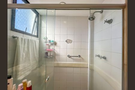 Apartamento à venda com 166m², 2 quartos e 1 vaga Apartamento à venda com 166m², 2 quartos e 1 vagaBanheiro Suíte