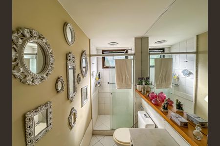 Apartamento à venda com 166m², 2 quartos e 1 vaga Apartamento à venda com 166m², 2 quartos e 1 vagaBanheiro Social