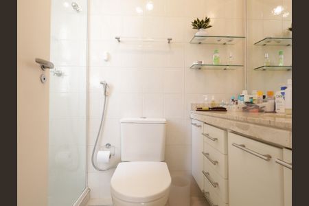 Apartamento à venda com 85m², 2 quartos e 2 vagasBanheiro da Suíte