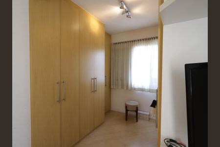 Apartamento à venda com 85m², 2 quartos e 2 vagasCloset da suíte