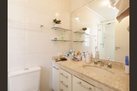 Apartamento à venda com 85m², 2 quartos e 2 vagasBanheiro da Suíte