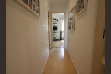 Apartamento à venda com 85m², 2 quartos e 2 vagasCorredor