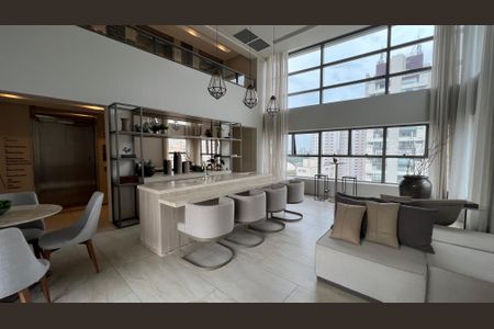 Studio à venda com 28m², 1 quarto e sem vaga Studio à venda com 28m², 1 quarto e sem vagaBar