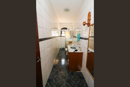 Casa à venda com 402m², 5 quartos e 5 vagas Casa à venda com 402m², 5 quartos e 5 vagasBanheiro 1