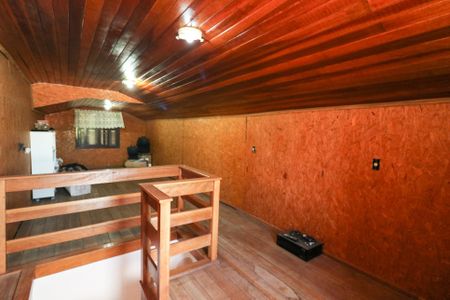 Casa à venda com 402m², 5 quartos e 5 vagas Casa à venda com 402m², 5 quartos e 5 vagasSótão da casa