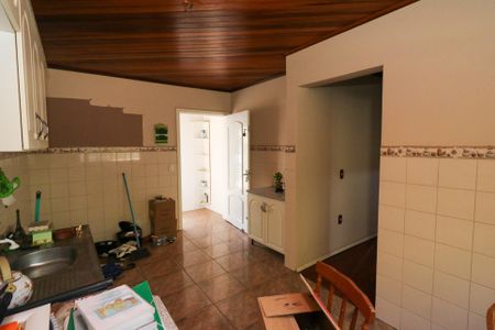 Casa à venda com 402m², 5 quartos e 5 vagas Casa à venda com 402m², 5 quartos e 5 vagasCozinha 2