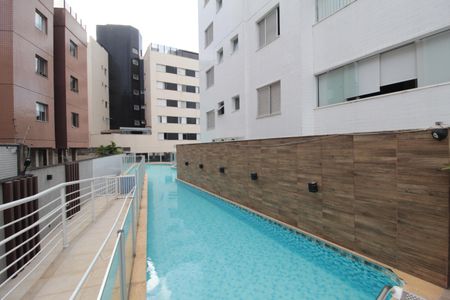 Apartamento à venda com 1427m², 2 quartos e 4 vagasPiscina da Área Comum