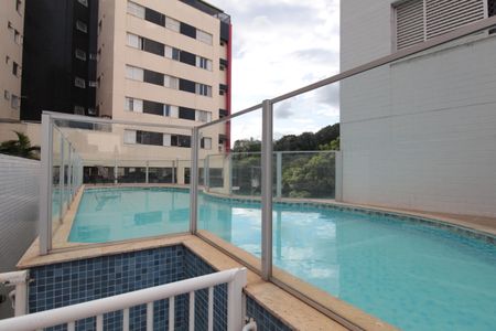 Apartamento à venda com 1427m², 2 quartos e 4 vagasPiscina da Área Comum