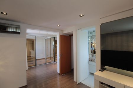 Apartamento à venda com 1427m², 2 quartos e 4 vagasSuíte