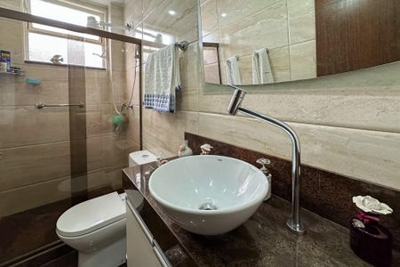 Apartamento à venda com 85m², 2 quartos e 1 vagaBanheiro