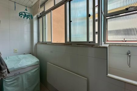 Apartamento à venda com 85m², 2 quartos e 1 vagaÁrea de Serviço