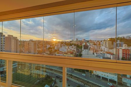 Apartamento à venda com 115m², 4 quartos e 3 vagasVaranda da Sala