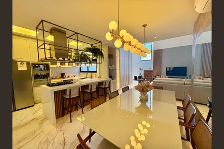 Casa de condomínio à venda com 249m², 3 quartos e sem vagaSala de Jantar