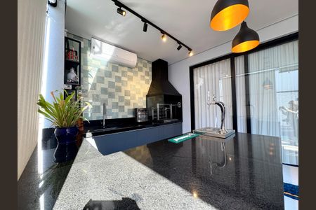 Casa de condomínio à venda com 249m², 3 quartos e sem vagaÁrea comum