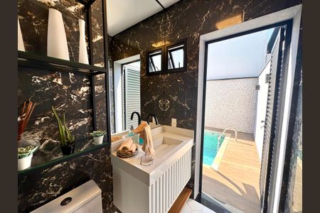 Casa de condomínio à venda com 249m², 3 quartos e sem vagaBanheiro 