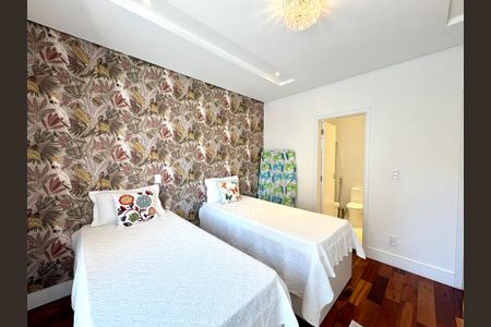 Casa de condomínio à venda com 249m², 3 quartos e sem vagaQuarto 2