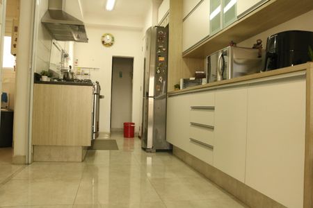 Apartamento à venda com 130m², 3 quartos e 2 vagasCozinha