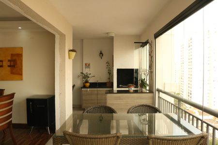 Apartamento à venda com 130m², 3 quartos e 2 vagasVaranda gourmet