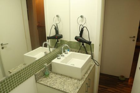 Apartamento à venda com 130m², 3 quartos e 2 vagasBanheiro