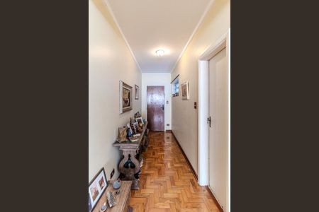 Apartamento à venda com 105m², 2 quartos e 1 vagaCorredor de Entrada