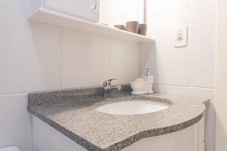 Apartamento à venda com 67m², 2 quartos e 1 vagaBanheiro Social