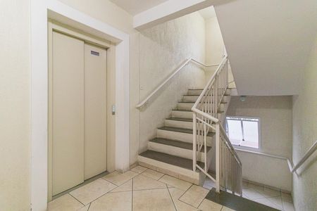 Apartamento à venda com 67m², 2 quartos e 1 vagaEscadas