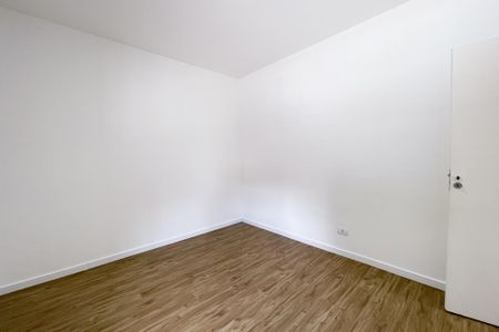 Casa à venda com 297m², 6 quartos e 6 vagas Casa à venda com 297m², 6 quartos e 6 vagasQuarto 1