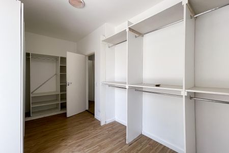 Casa à venda com 297m², 6 quartos e 6 vagas Casa à venda com 297m², 6 quartos e 6 vagasQuarto 2