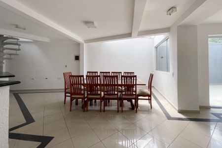 Casa à venda com 297m², 6 quartos e 6 vagas Casa à venda com 297m², 6 quartos e 6 vagasEspaço Gourmet