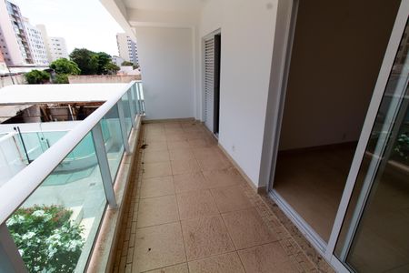 Apartamento à venda com 134m², 3 quartos e 2 vagas Apartamento à venda com 134m², 3 quartos e 2 vagasVaranda gourmet