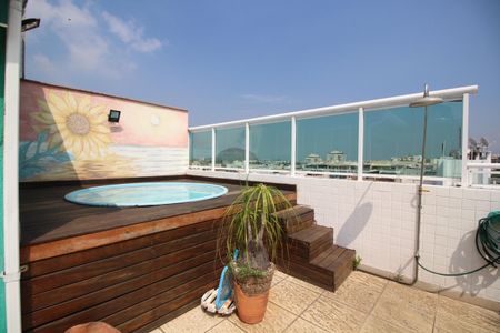 Apartamento à venda com 148m², 3 quartos e 2 vagasPiscina