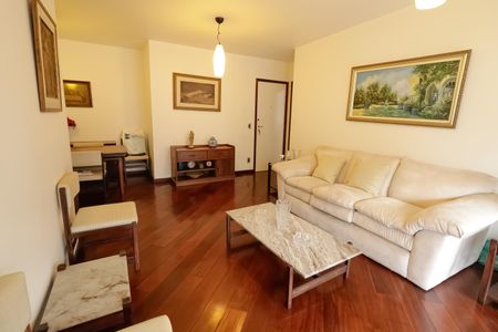 Apartamento à venda com 125m², 4 quartos e 2 vagasSala