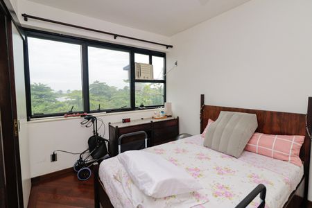 Apartamento à venda com 125m², 4 quartos e 2 vagasQuarto