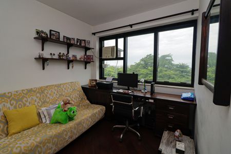 Apartamento à venda com 125m², 4 quartos e 2 vagasQuarto 2