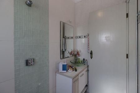 Casa à venda com 205m², 3 quartos e 4 vagasBanheiro da Suíte