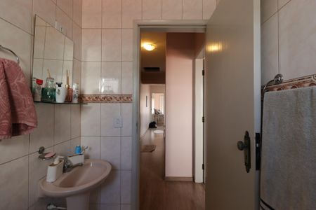 Casa à venda com 205m², 3 quartos e 4 vagasBanheiro Social