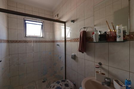 Casa à venda com 205m², 3 quartos e 4 vagasBanheiro Social