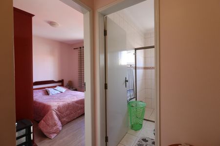 Casa à venda com 205m², 3 quartos e 4 vagasCorredor piso superior