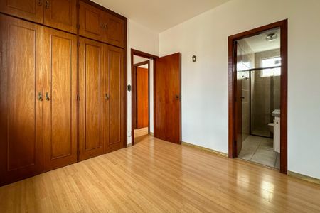 Apartamento à venda com 68m², 2 quartos e 1 vaga Apartamento à venda com 68m², 2 quartos e 1 vagaSuíte