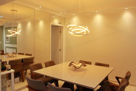 Casa à venda com 250m², 3 quartos e 4 vagasSala