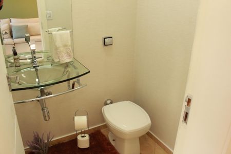 Casa à venda com 250m², 3 quartos e 4 vagasLavabo