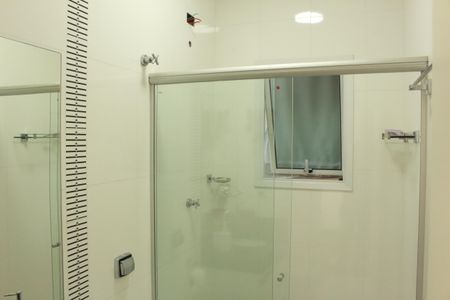 Casa à venda com 250m², 3 quartos e 4 vagasBanheiro de serviço