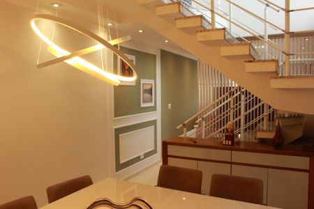 Casa à venda com 250m², 3 quartos e 4 vagasSala