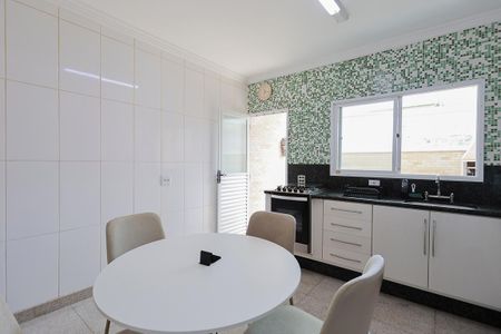 Casa de condomínio à venda com 129m², 3 quartos e 1 vaga Casa de condomínio à venda com 129m², 3 quartos e 1 vagaCozinha