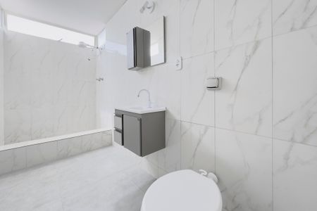 Apartamento para alugar com 68m², 2 quartos e sem vaga Apartamento para alugar com 68m², 2 quartos e sem vagaBanheiro Social