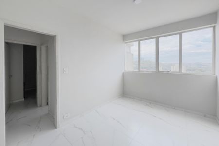 Sala de apartamento para alugar com 2 quartos, 68m² em Centro, Jacareí
