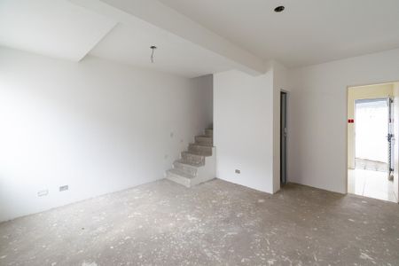 Casa de condomínio à venda com 175m², 3 quartos e 2 vagas Casa de condomínio à venda com 175m², 3 quartos e 2 vagasSala