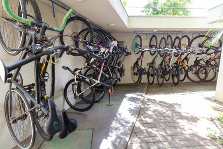 Apartamento à venda com 32m², 1 quarto e 1 vaga Apartamento à venda com 32m², 1 quarto e 1 vagaÁrea Comum - Bicicletário